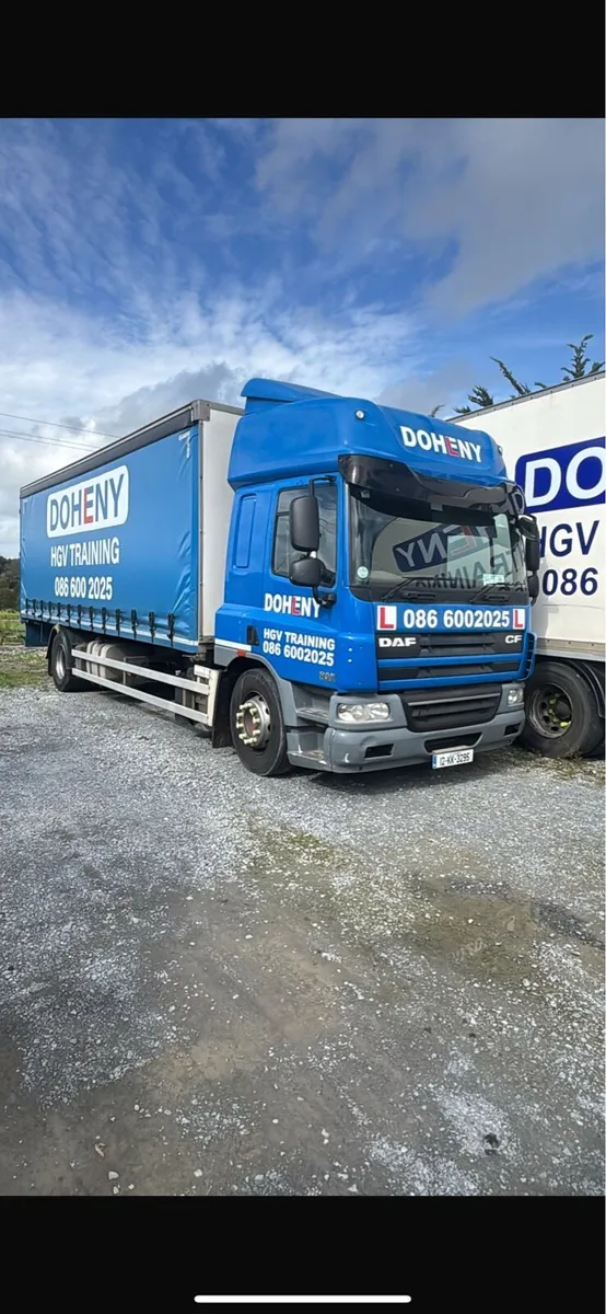 Daf CF curtinsider x2 - Image 1