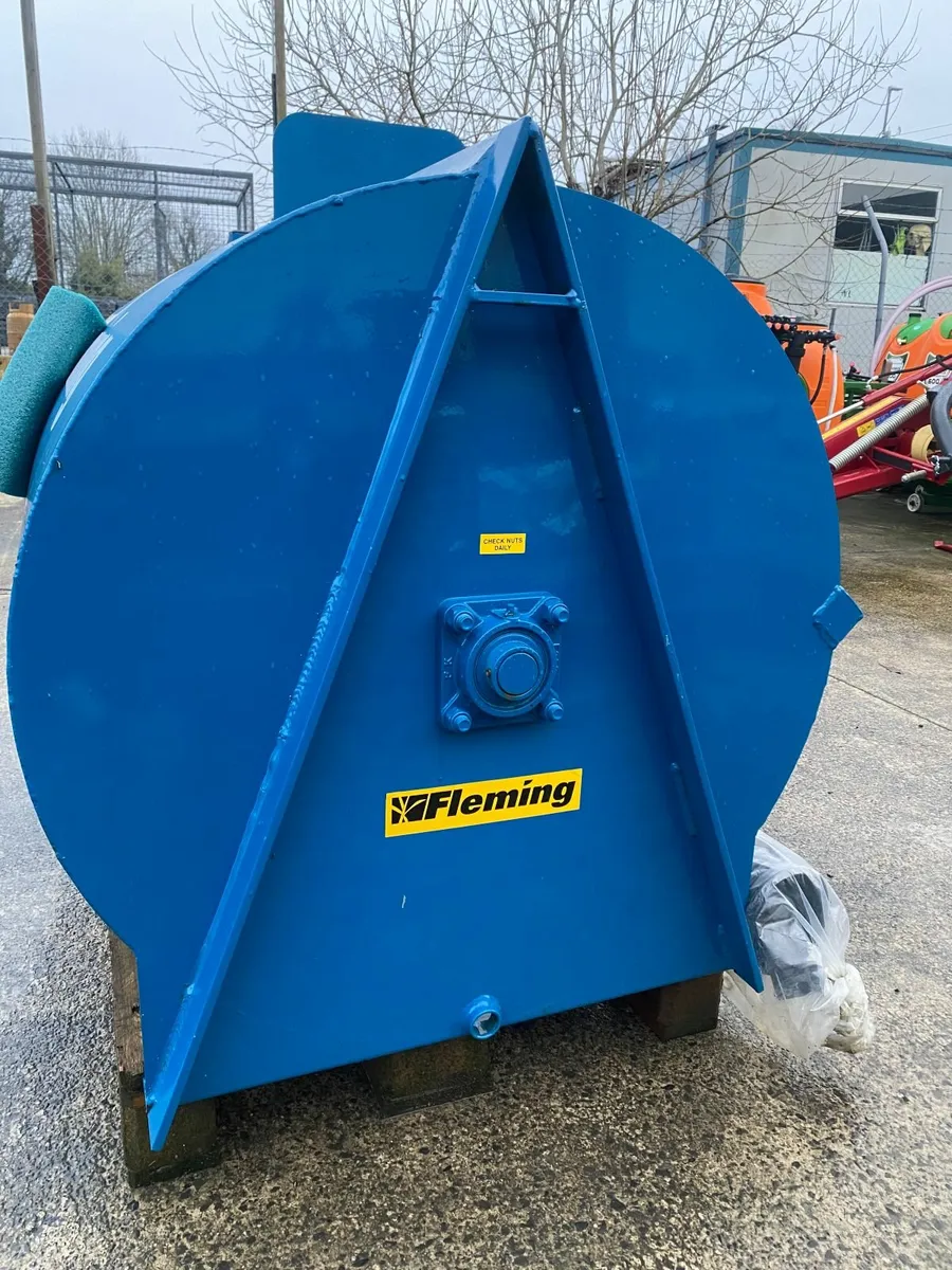 Fleming Mini Muck Spreader - Image 4