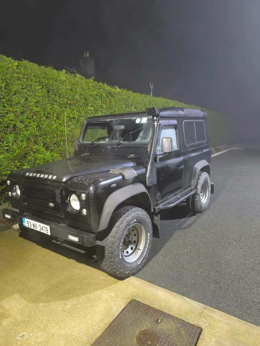 Defender 90 - Image 3
