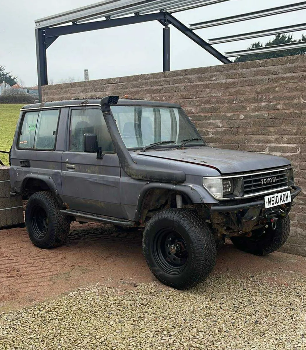 toyota landcruiser 70 off roader - Image 1