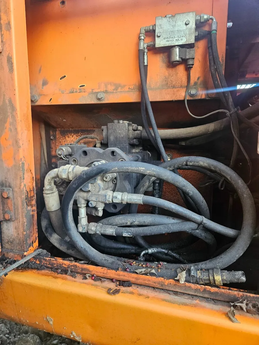 Doosan 140 - Image 3