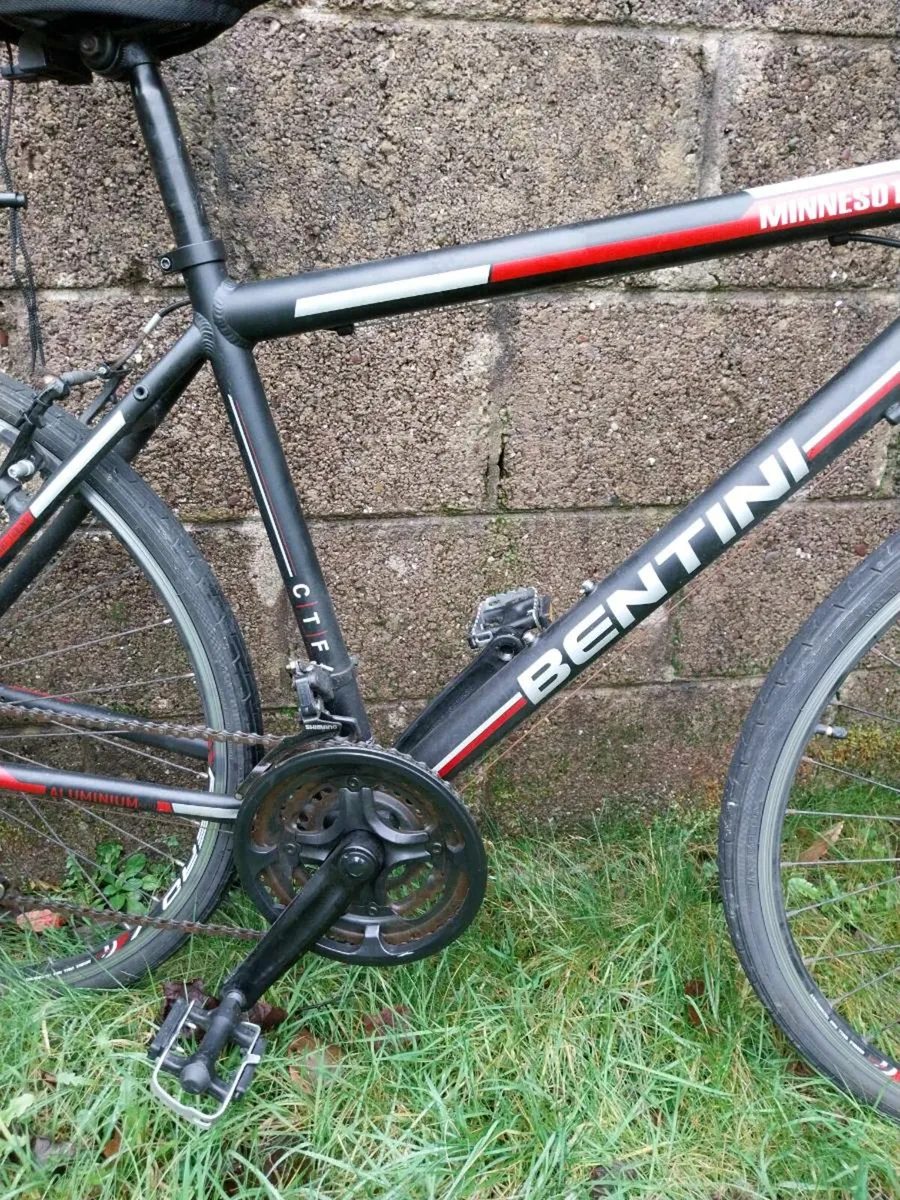 Commuter Hybrid Bike - Image 2