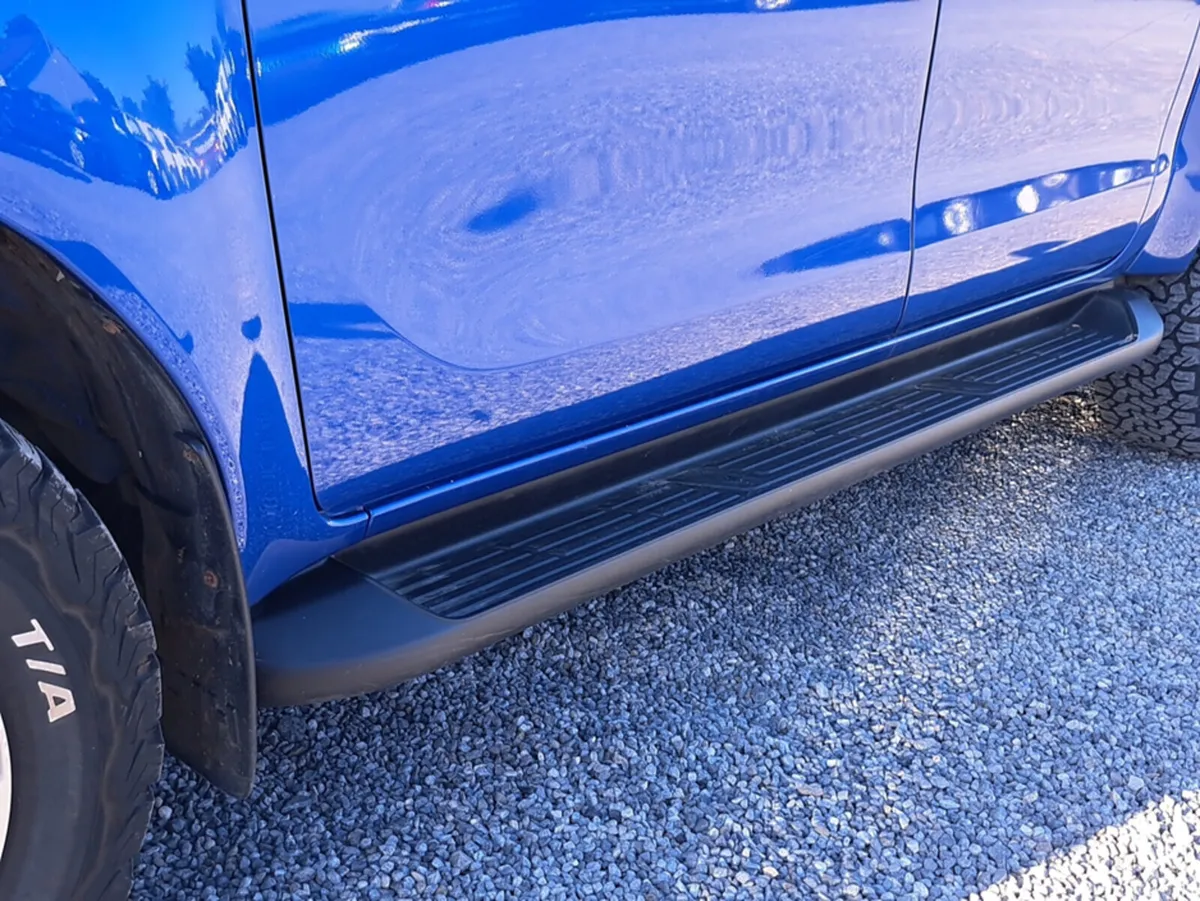 Toyota Hilux Invincible Model Crewcab 2.4 Diesel M - Image 3