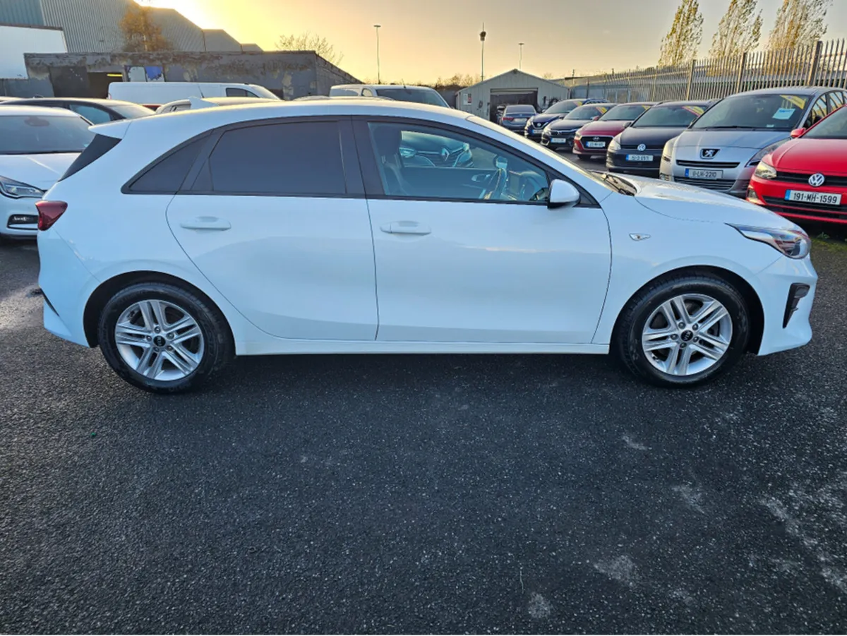 Kia Ceed 1.6 COMMERCIAL ** PRICE EXCLUDES V.A.T ** - Image 4