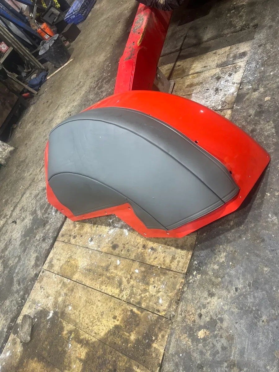 Zetor 11441 mud gaurd ,new Holland exhaust box - Image 2