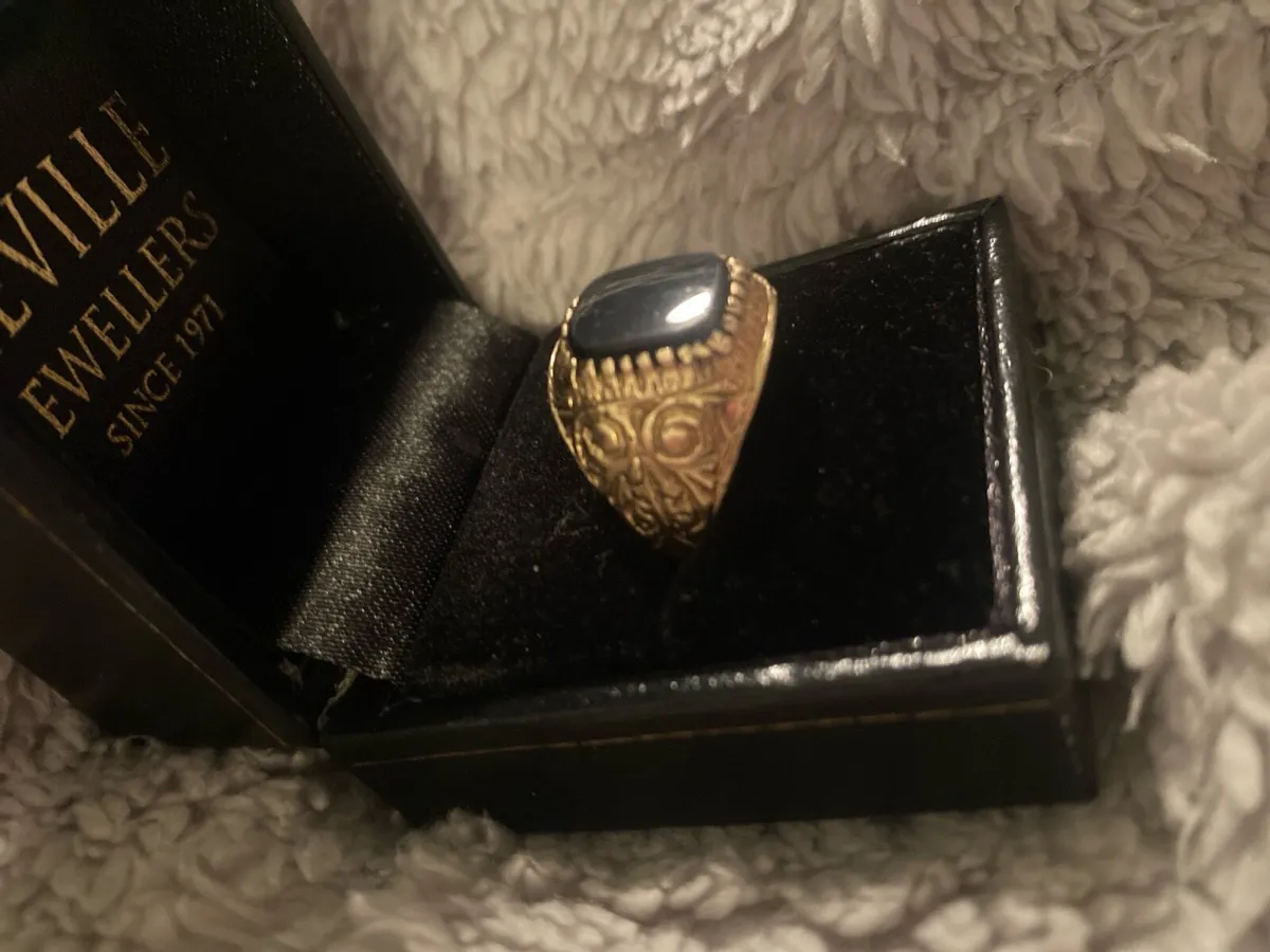 9ct gold ring weight unknown - Image 2