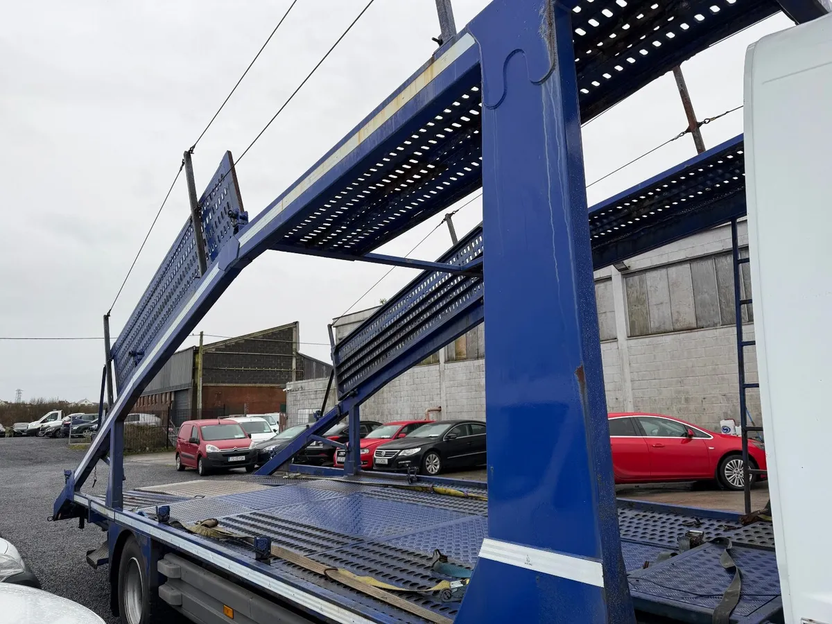 Mercedes-Benz 3 Car Transporter - Image 4