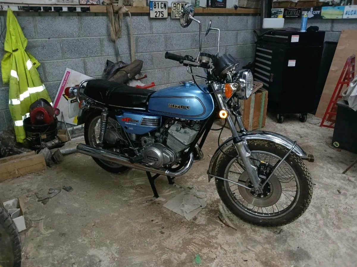 Suzuki gt250 - Image 2