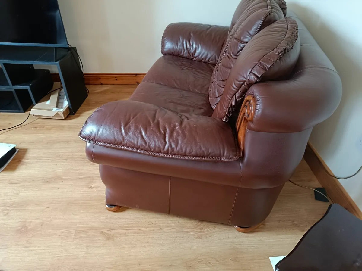 Vintage brown leather couch - Image 4