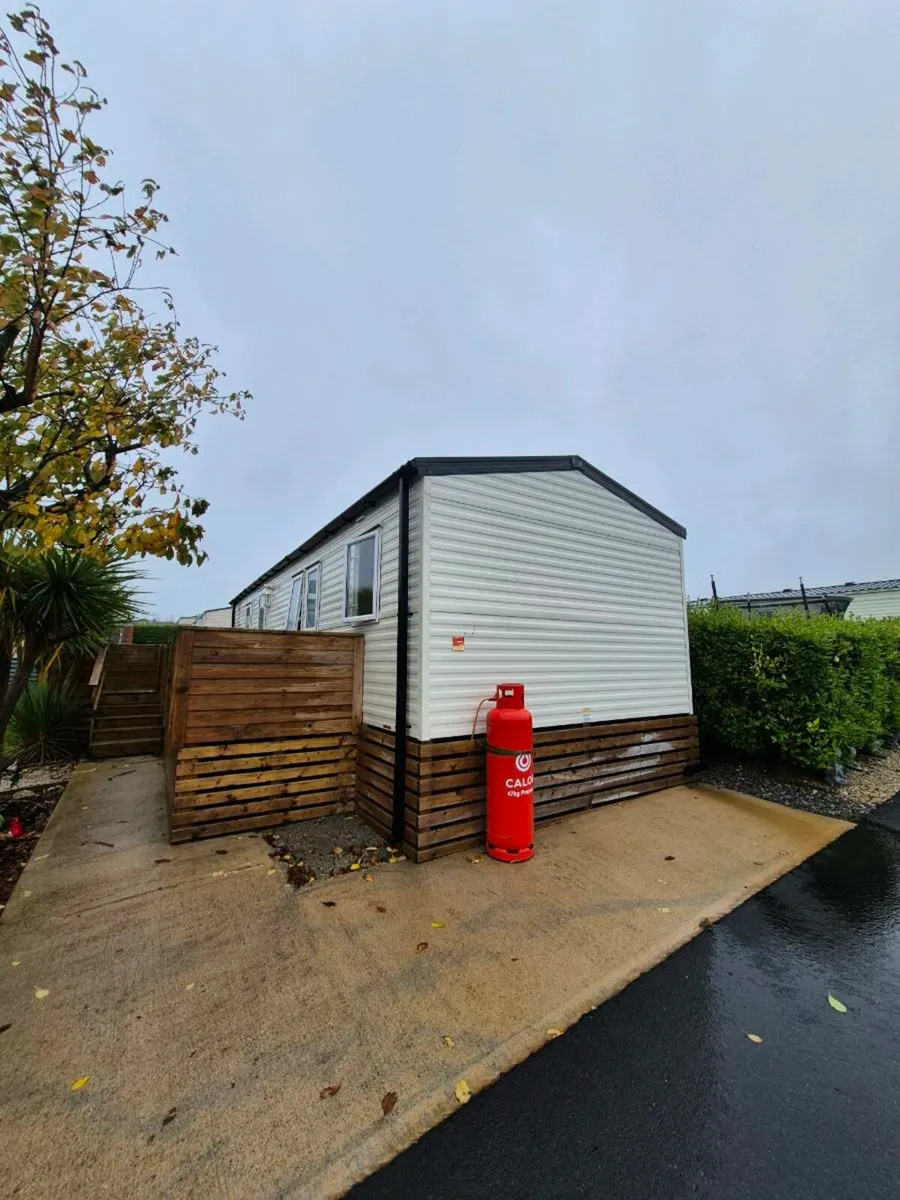 Willerby 35ftX12ft mobile home - Image 2