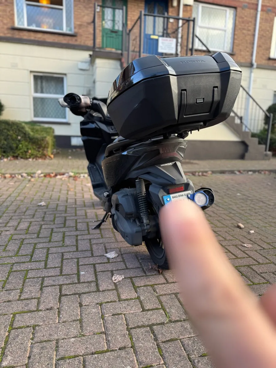 Honda Forza 2022 - Image 3