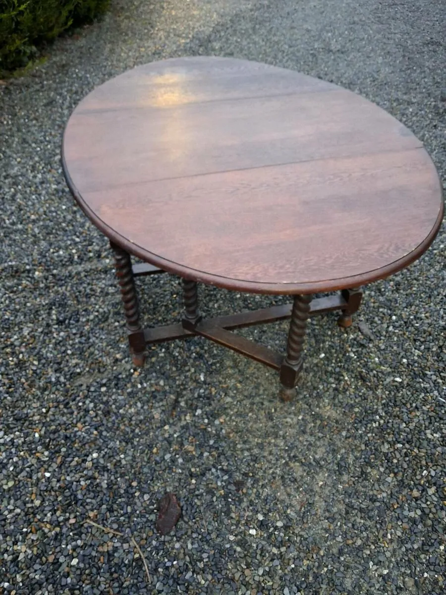 Antique table and chairs - Image 4