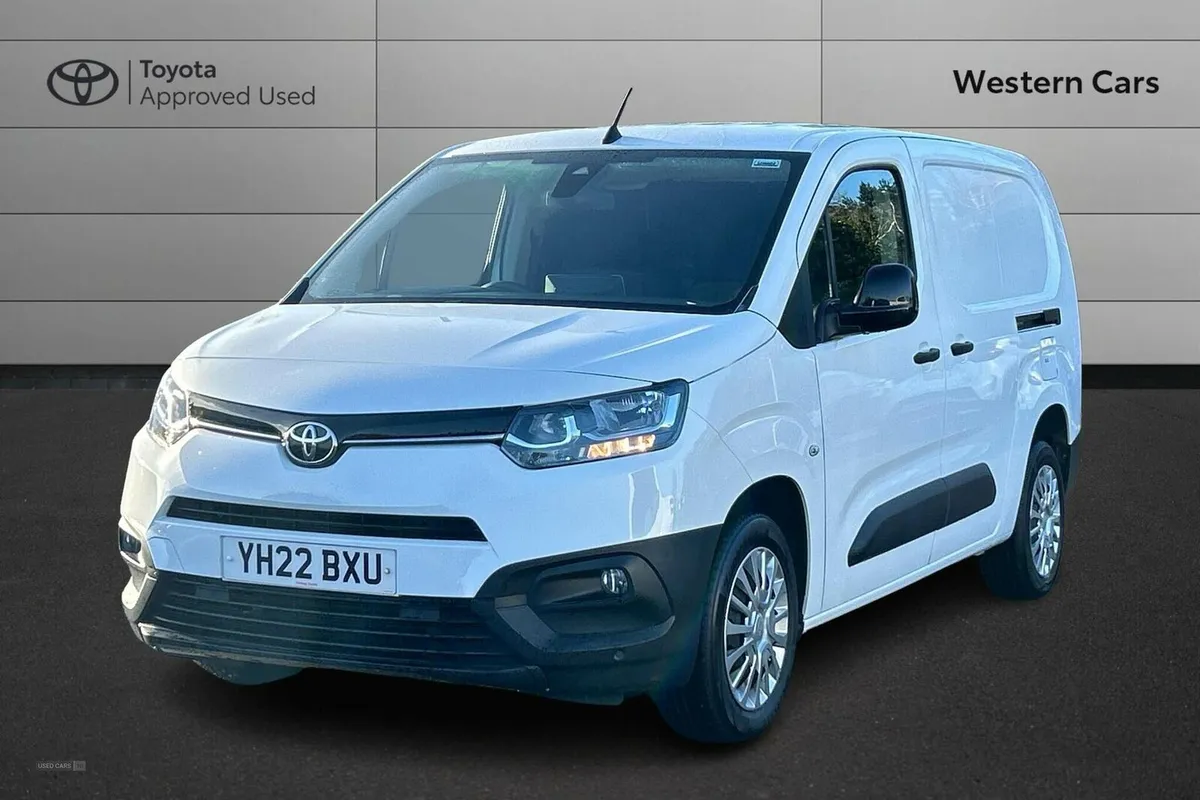 Toyota Proace City 1.5 BlueHDi Icon Long Panel Van - Image 3