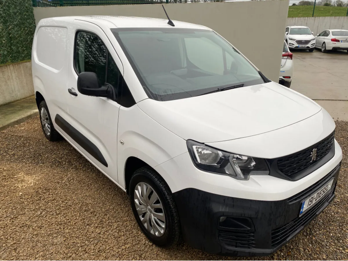 Peugeot Partner PROFESSIONAL L1 B BLUEHDI - Image 1