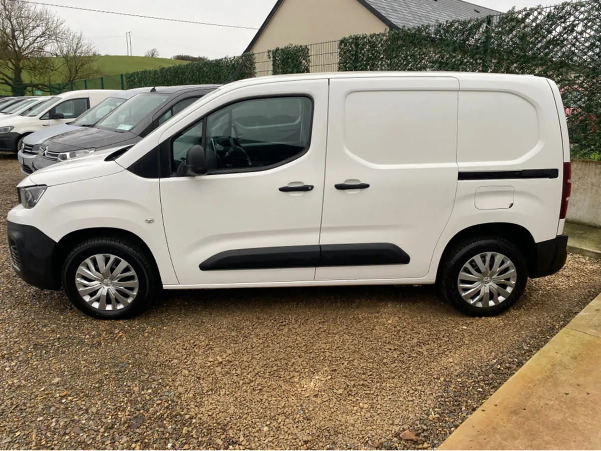 Peugeot Partner PROFESSIONAL L1 B BLUEHDI - Image 3