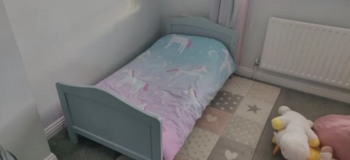 Baby bed - Image 1