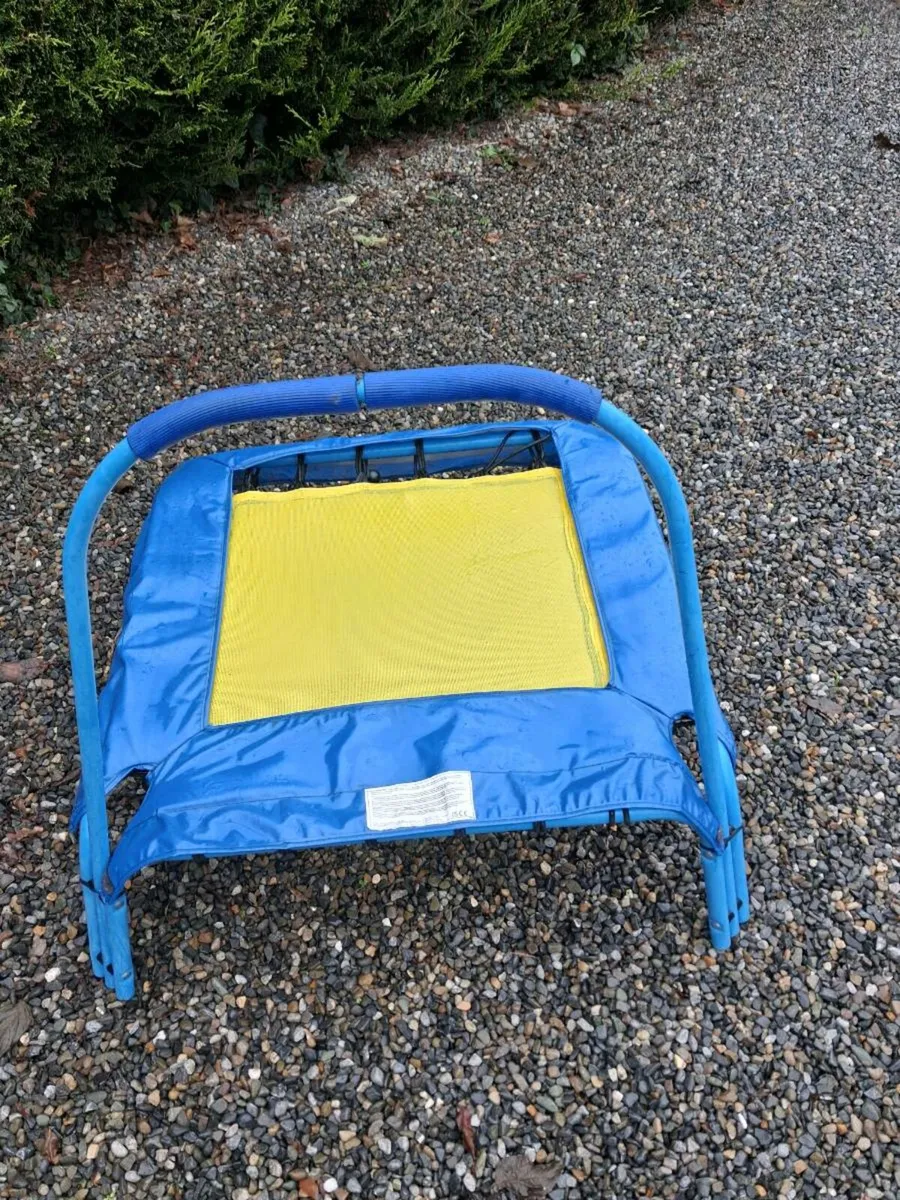Kids trampoline - Image 1