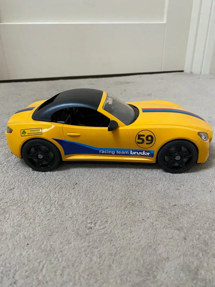 Bruder RAM Power Wagon& Race Car - Westport Mayo - Image 4