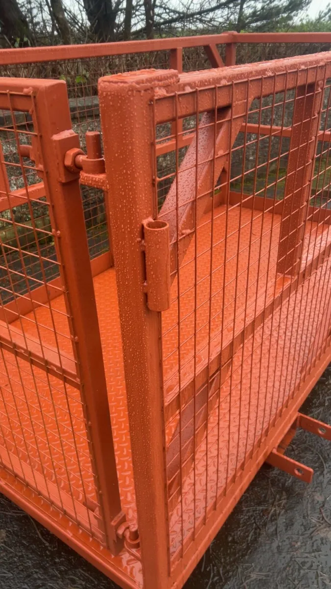Calf transport cage - Image 4
