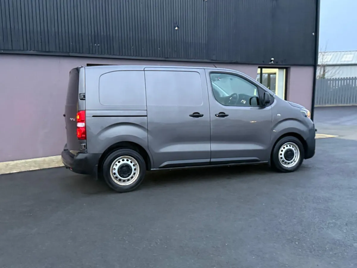 Toyota Proace LOW MILES - ACTIVE MODEL - Image 3