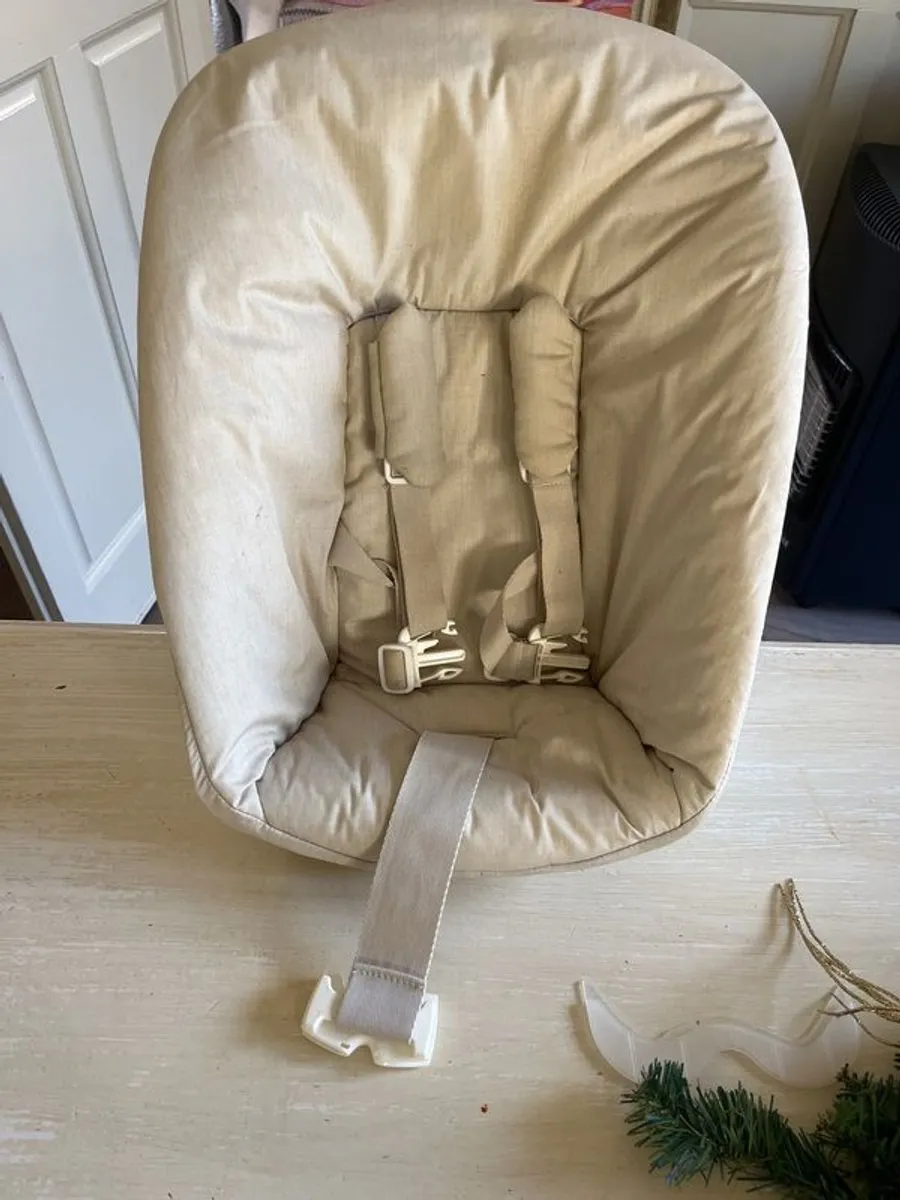 Stokke high chair - Image 4