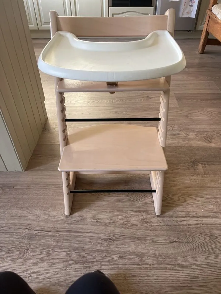 Stokke high chair - Image 1