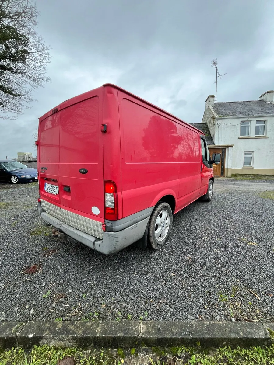 Ford Transit 2.2 - Image 4