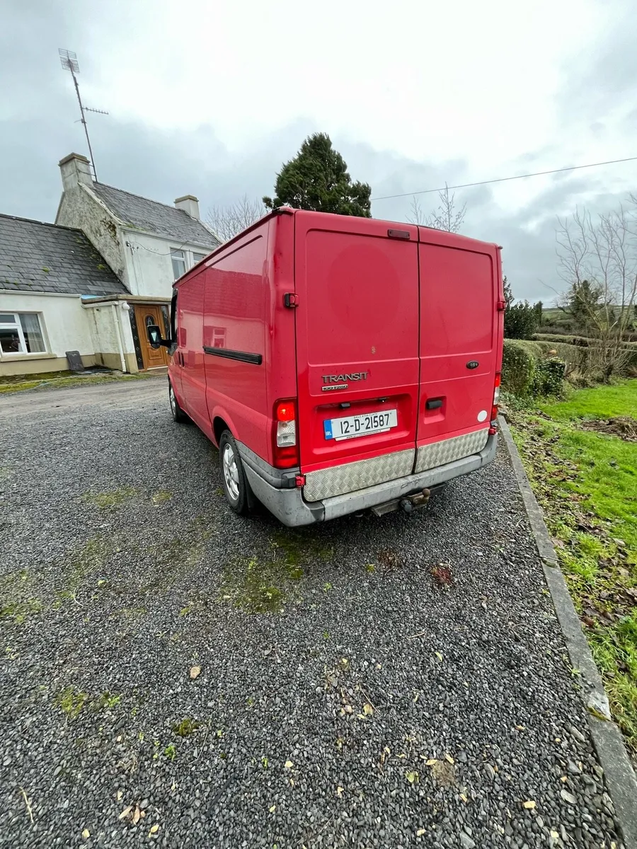 Ford Transit 2.2 - Image 3