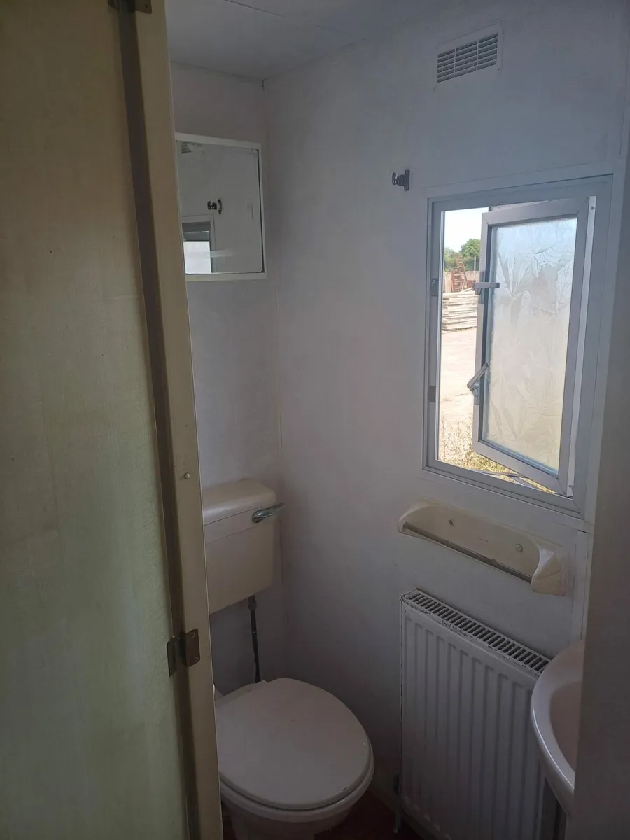 2 bedroom bluebird mobile home - Image 4