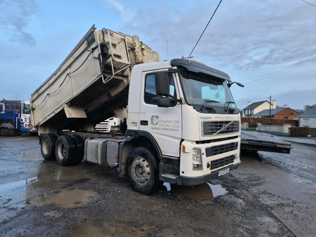 Volvo 6x4 tipper - Image 2
