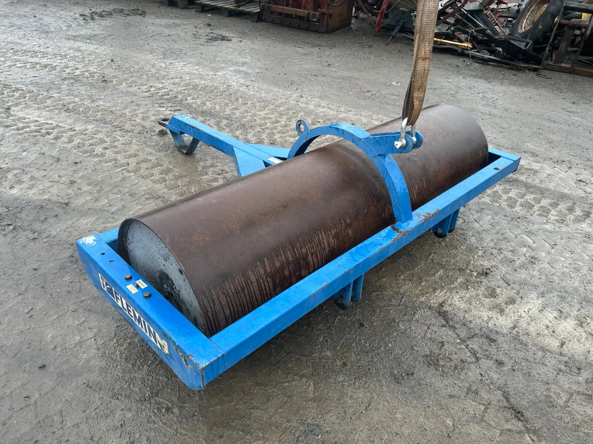 Fleming 6FT Land Roller - Image 1