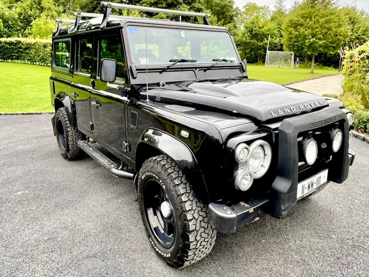 Land Rover defender - Image 1