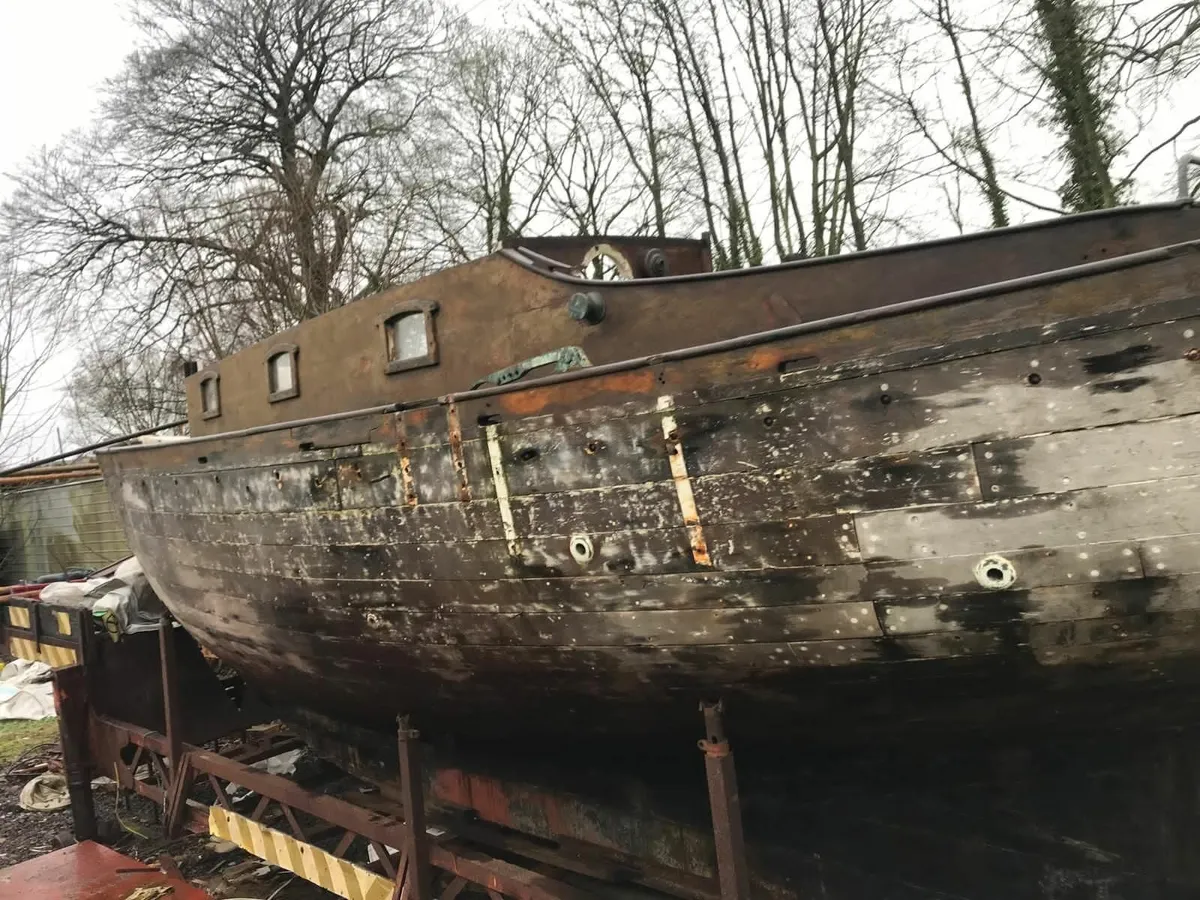 Boat and accessories - Image 3