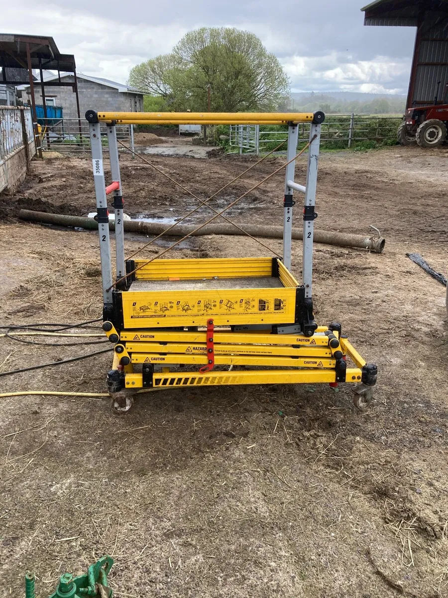 Self erecting tower - Image 2