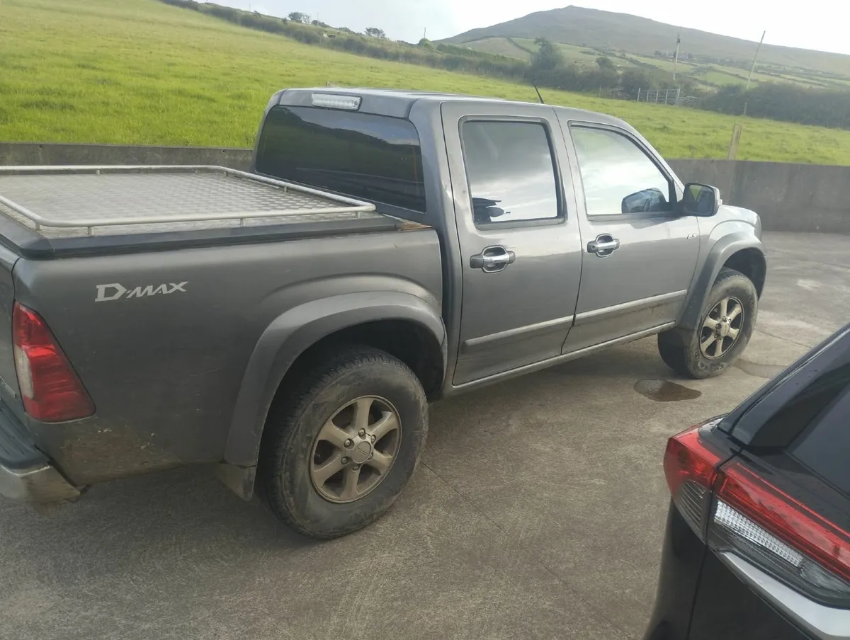Isuzu D-Max 2010 - Image 2