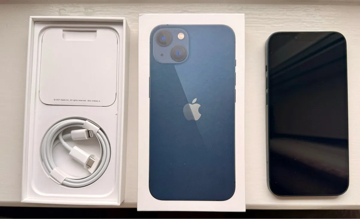 iPhone 13 256g - Image 1