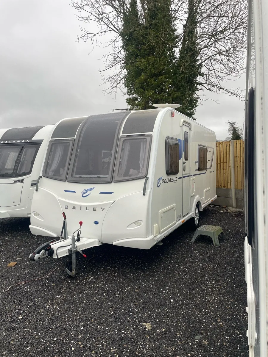 Bailey Pegasus 4 Berth Fixed Bed Caravan - Image 1
