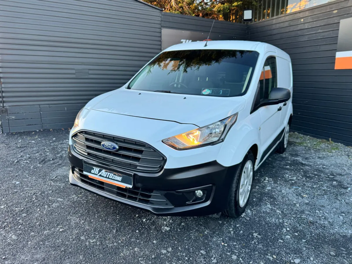 Ford Transit Connect BASE SWB 1.5 3 SEATER - Image 3