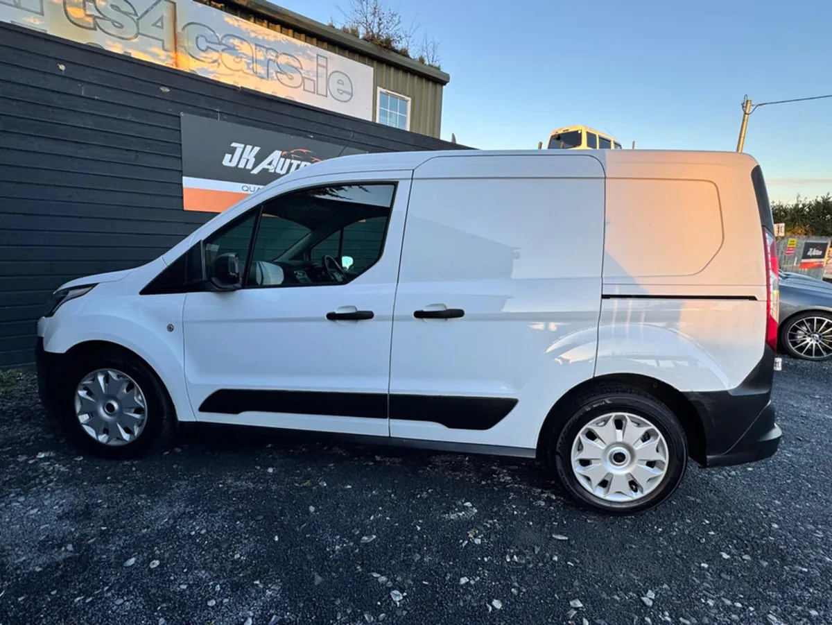 Ford Transit Connect BASE SWB 1.5 3 SEATER - Image 4