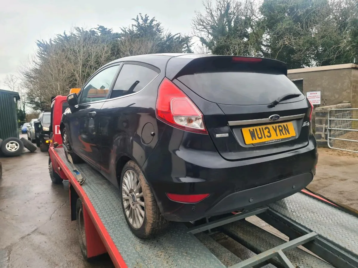 Ford fiesta  titanium - Image 3