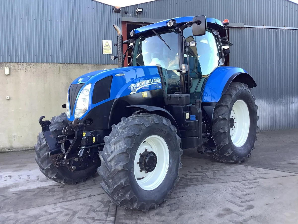 2013 NH T7.185 Auto Command - Image 3