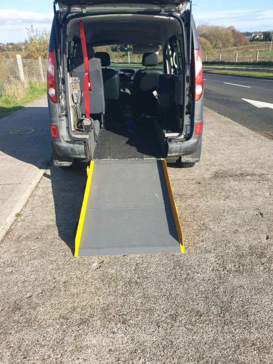 Renault kangoo wheelchair accessible - Image 1