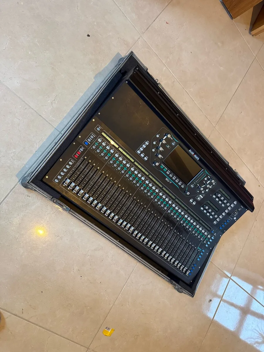 Allen & Heath SQ7 - Image 3