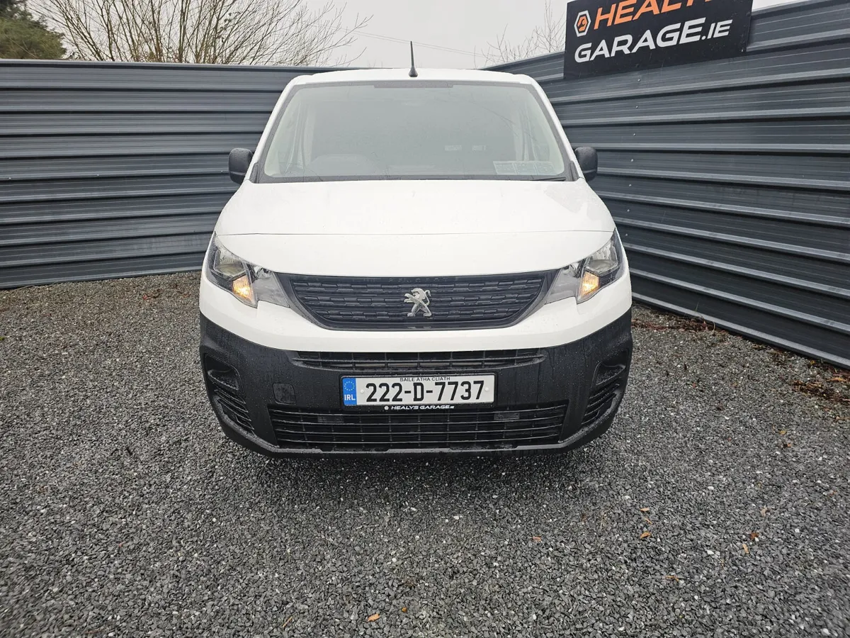 2022 Peugeot Partner - Image 2