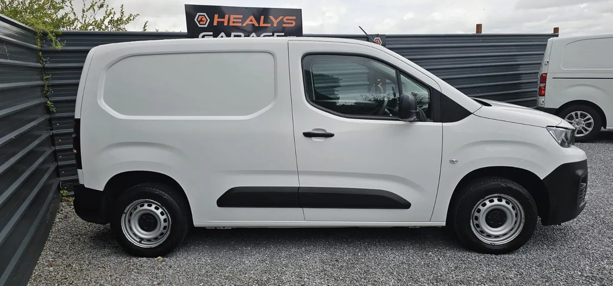 2022 Peugeot Partner - Image 4