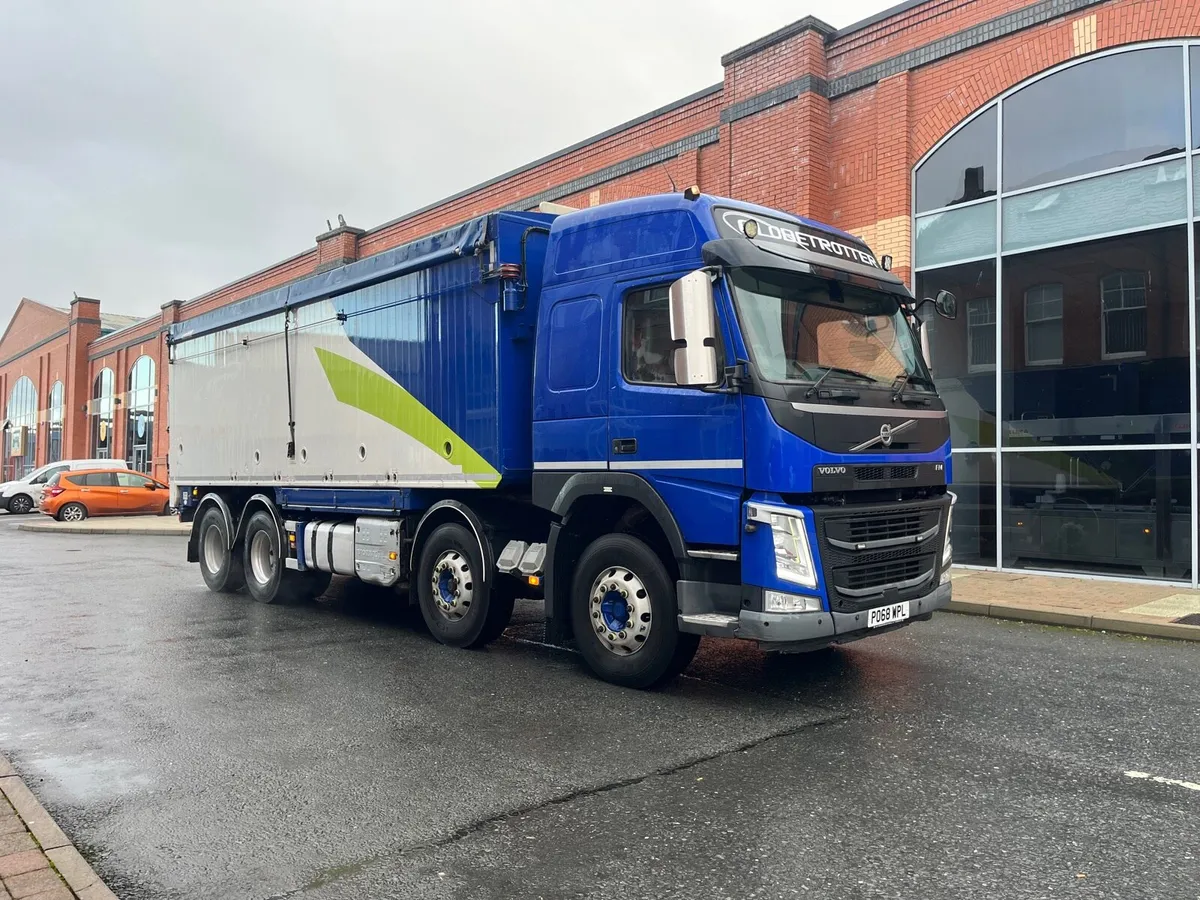 Volvo FM4 Bulk Blower - Image 1