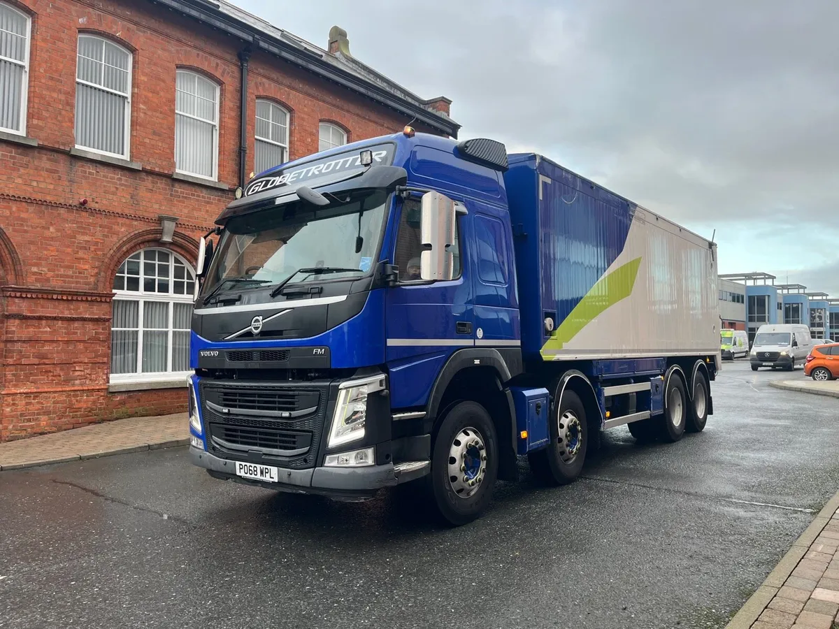 Volvo FM4 Bulk Blower - Image 2