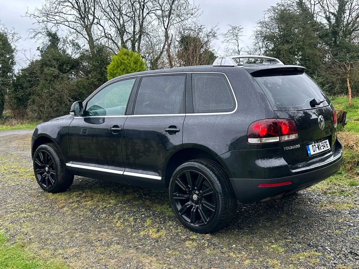 VW Touareg 3.0TDI V6 Crew Cab 5 Seats Tax&Test - Image 4