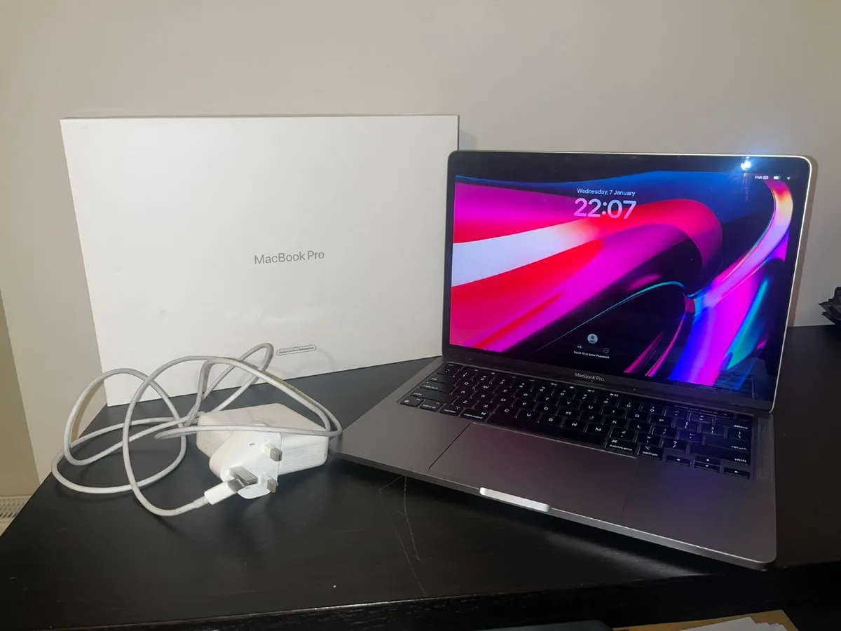 MacBook Pro 2023 - Image 1