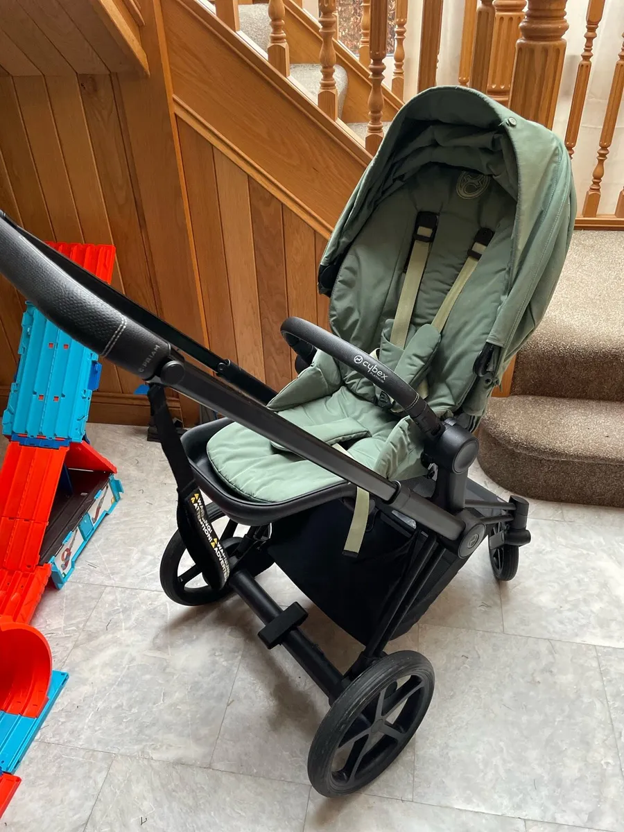 CYBEX E-Priam travel system with Cloud T car seat - Image 1